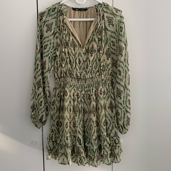 Zara Dresses & Skirts - Zara Green Printed Dress Size XS